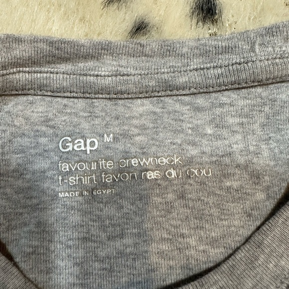 GAP Girl’s Gray Crewneck Long Sleeve Tee Shirt Size Medium - Picture 4 of 8
